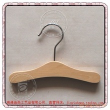 實(shí)木寵物衣架促銷：低價(jià)批發(fā)，專為愛寵設(shè)計(jì)